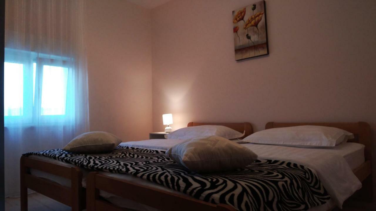 Apartments Annie Rogoznica  Bagian luar foto